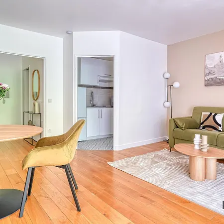 Ravissant Studio Cosy Avec Terrasse - 335b شقة